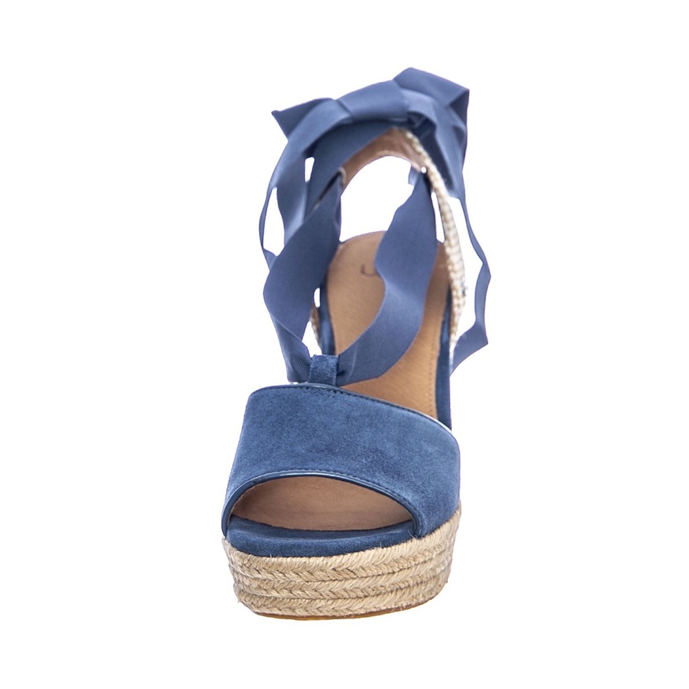 UGG Shiloh Desert Blue Sandals SZ US 8.5 Gently Worn